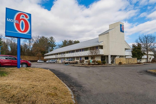 Motel 6-Knoxville, TN - North image 1