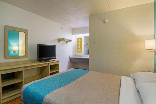 Motel 6-Knoxville, TN - North image 12