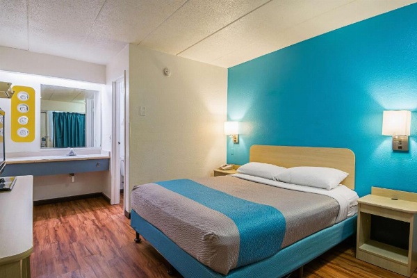 Motel 6-Knoxville, TN - North image 13