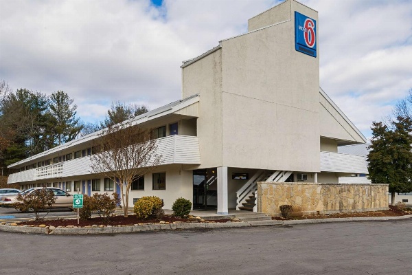 Motel 6-Knoxville, TN - North Main image